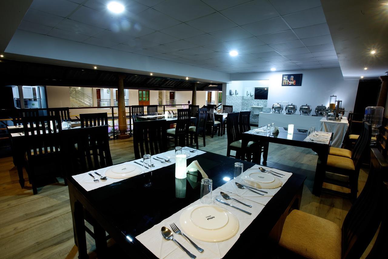 Clirind Resort Athirappilly Extérieur photo