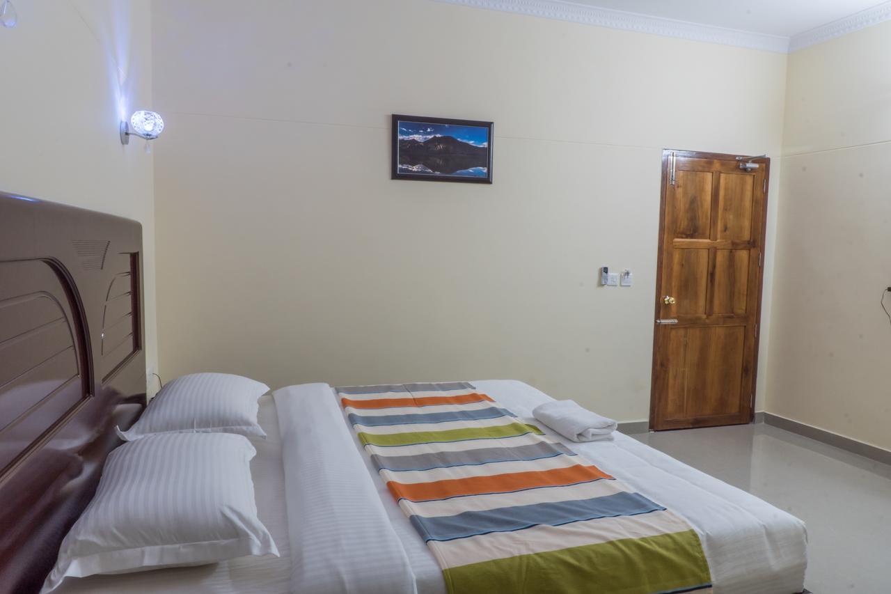 Clirind Resort Athirappilly Extérieur photo