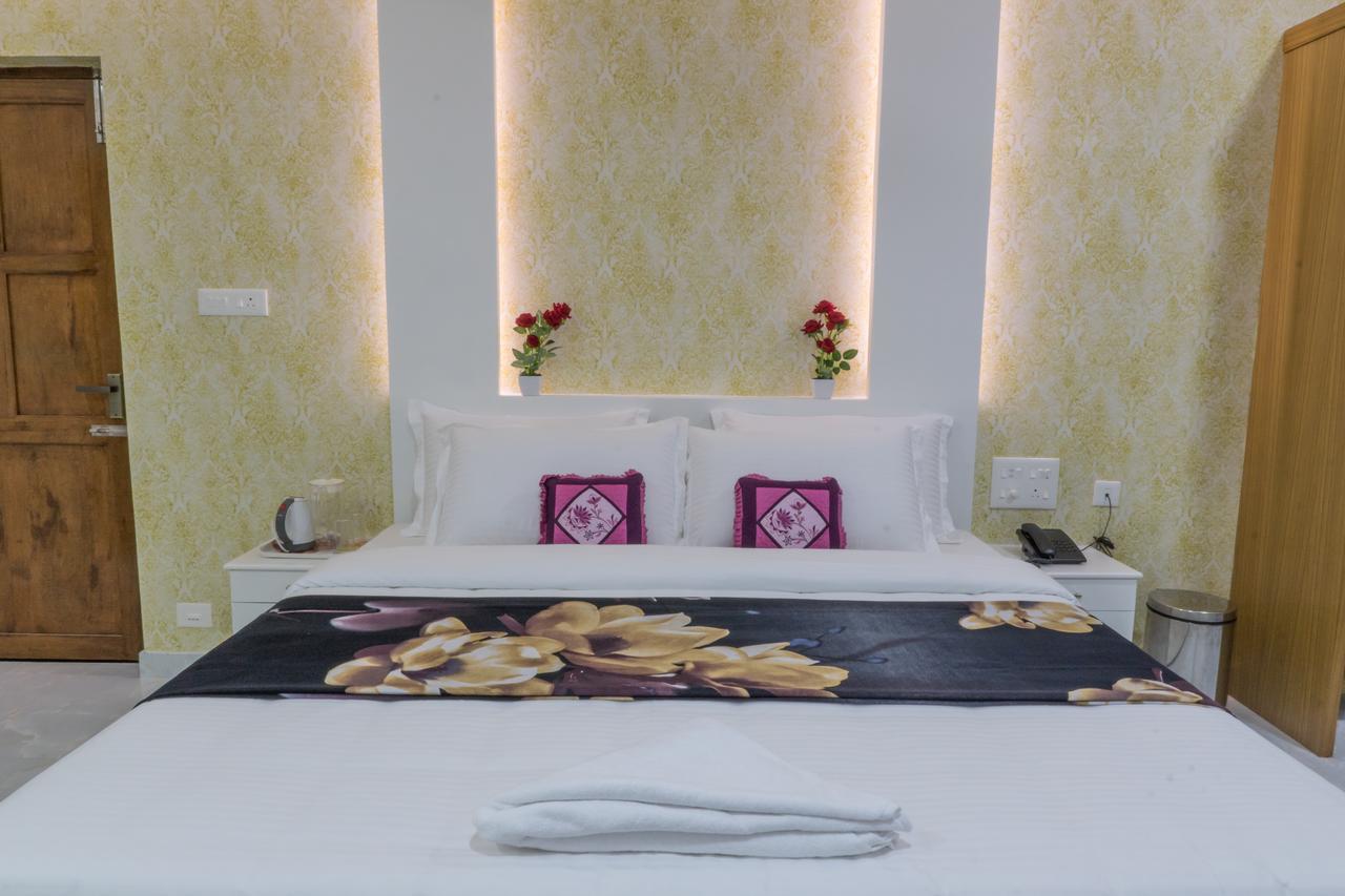 Clirind Resort Athirappilly Extérieur photo