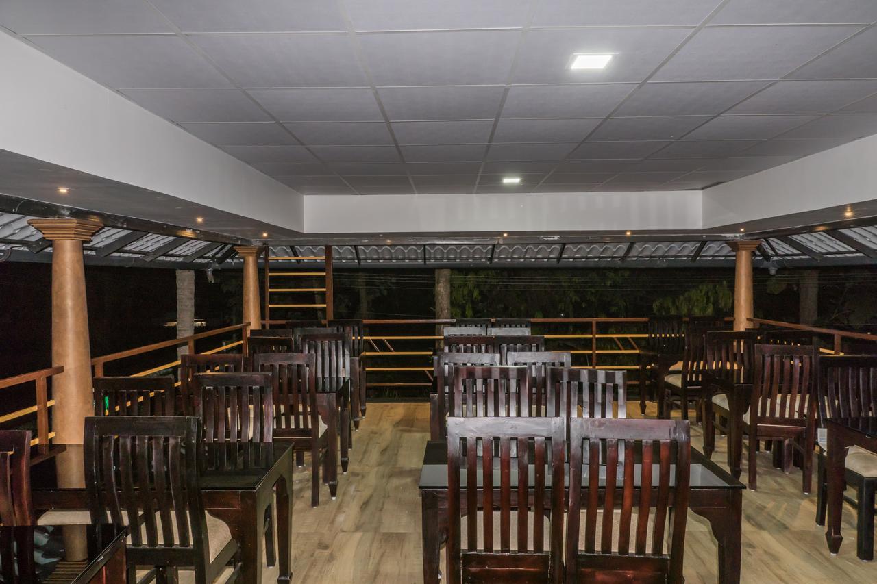 Clirind Resort Athirappilly Extérieur photo